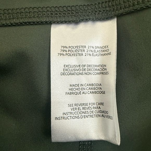 ⭐️ Firm Price ⭐️ NWT Flare Legging in Green Medium - Picture 5 of 5